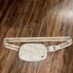 Lululemon belt bag